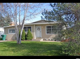 920 N Laverde St, Layton, UT 84041