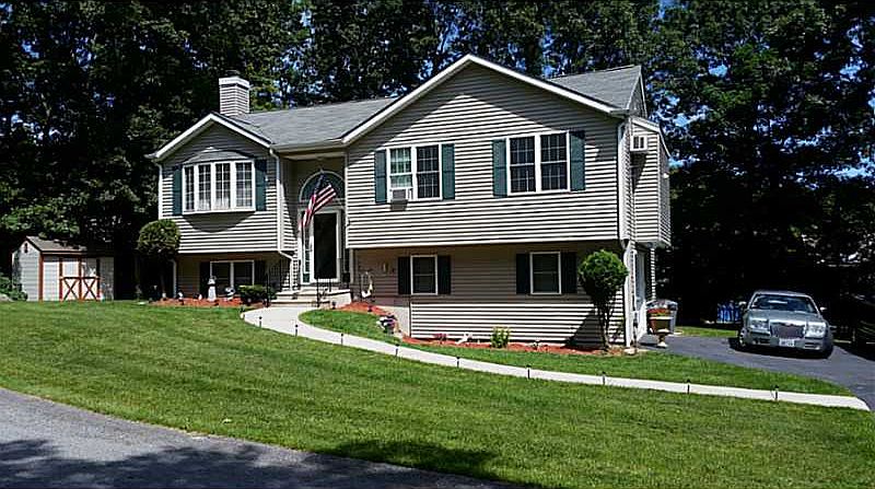 1st image of 16 Mascio Dr