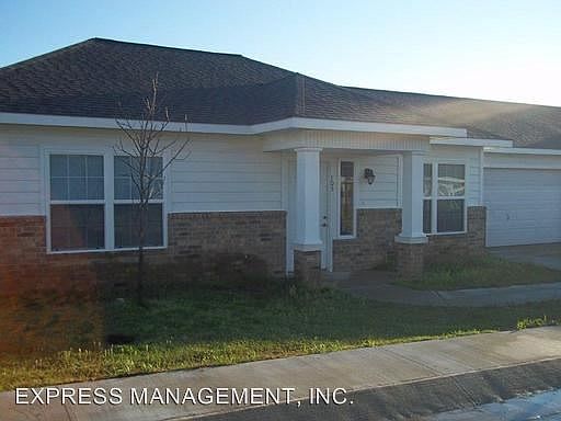 2nd image of 102 Riveroaks Dr #3441656