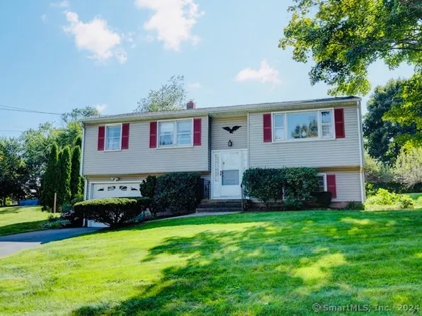 32 Deer Run Road, Wallingford, CT 06492