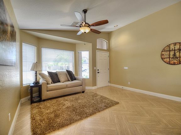 2nd image of 1470 E Carla Vista Dr