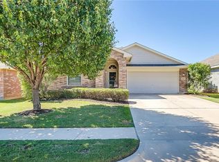 8320 Whispering Willow Ln, Fort Worth, TX 76134