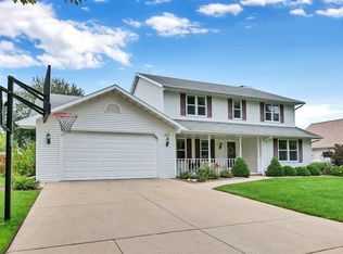 1618 Arabian Dr, Green Bay, WI 54313