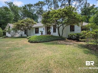 674 Colonial Dr, Fairhope, AL 36532
