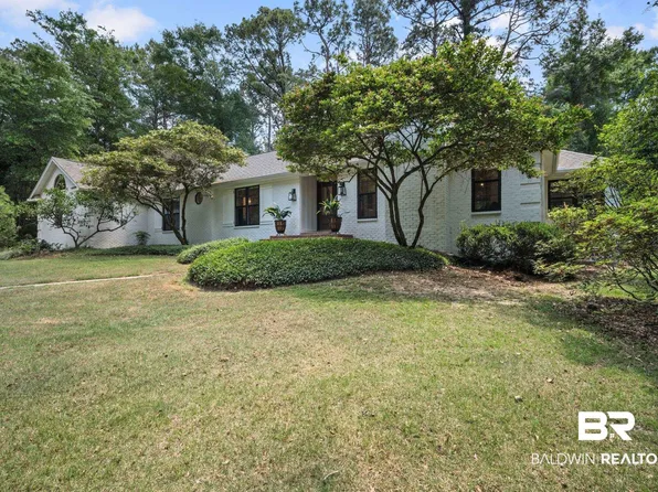 674 Colonial Dr, Fairhope, AL 36532