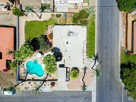 4th image of 77841 Calle Sonora