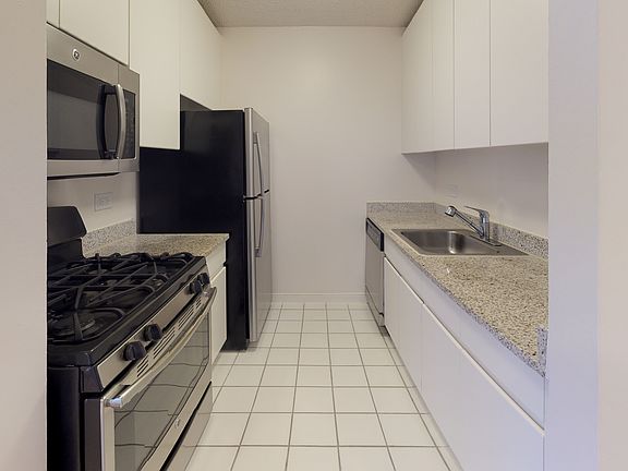 4th image of 175 E 96th St APT 10E