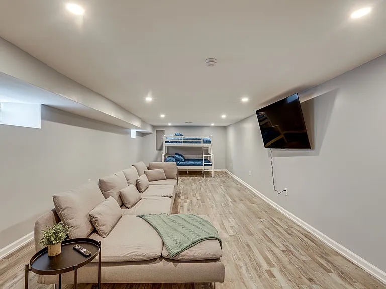 5321 Wakefield St — Photo 13