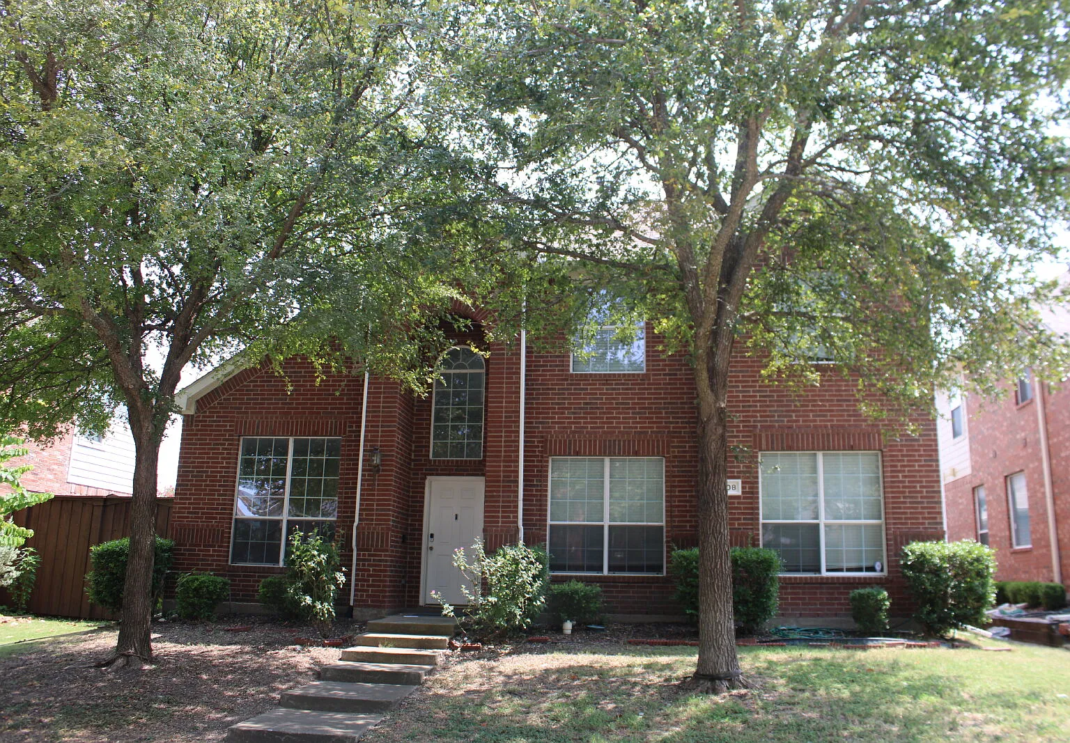 4 bed, 3.0 bath, 2640 sqft, $2,795 — Photo 1