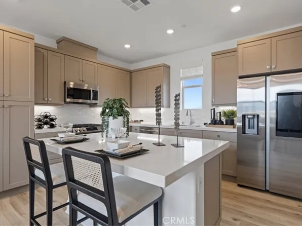 735 Arrowleaf Rd, Rancho Mission Viejo, CA 92694