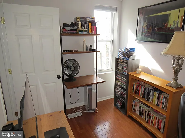 1424 S Orianna St — Photo 11