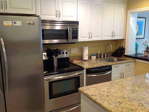 3rd image of 7409 Atlantic Ave #B