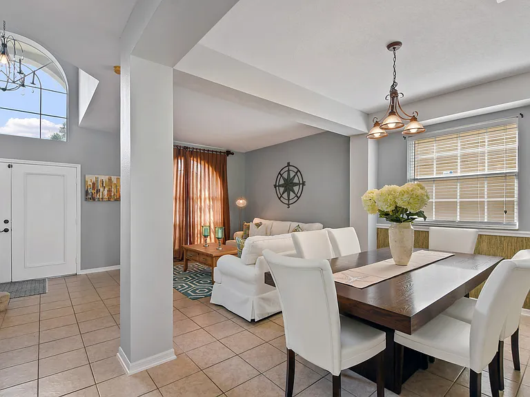12713 Grovehurst Ave — Photo 5