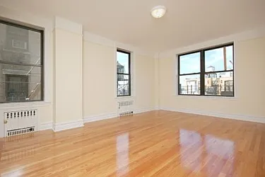 Rented by Raz Realty