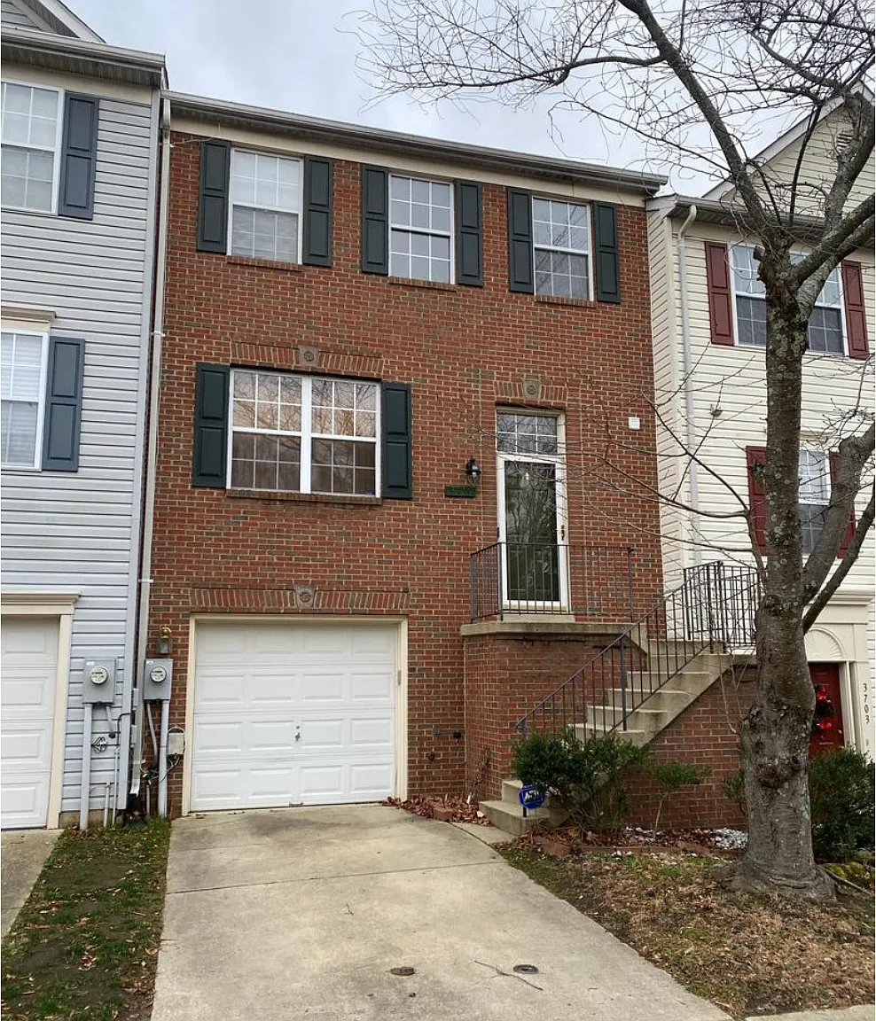 3 bed, 2.5 bath, 1584 sqft, $3,100 — Photo 1