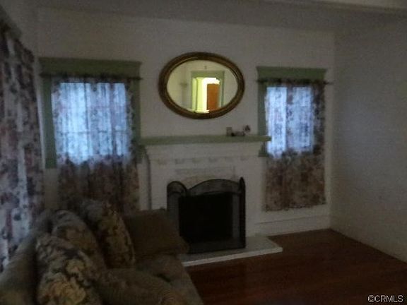 4th image of 651 W 41st St