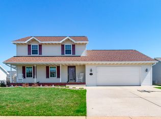 2138 Olde Country Cir, Kaukauna, WI 54130