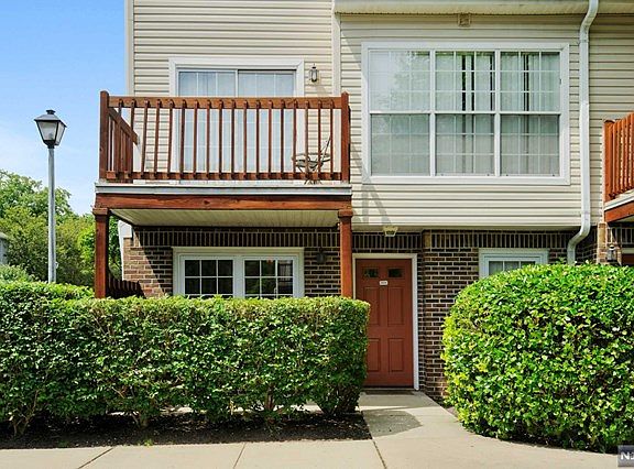 2nd image of 1428 Westgate Dr #8101
