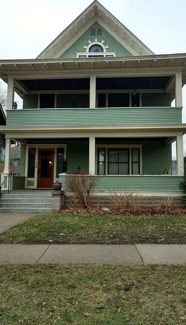 Jager 913 Ashland — Photo 1