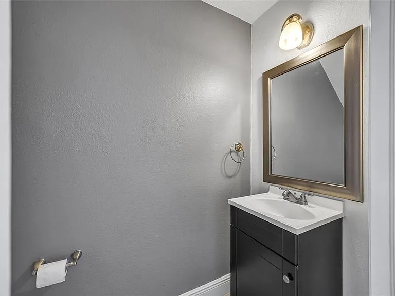 6127 Bayside Key Dr — Photo 20