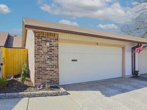 5 Wickford Ln, Little Rock, AR 72212