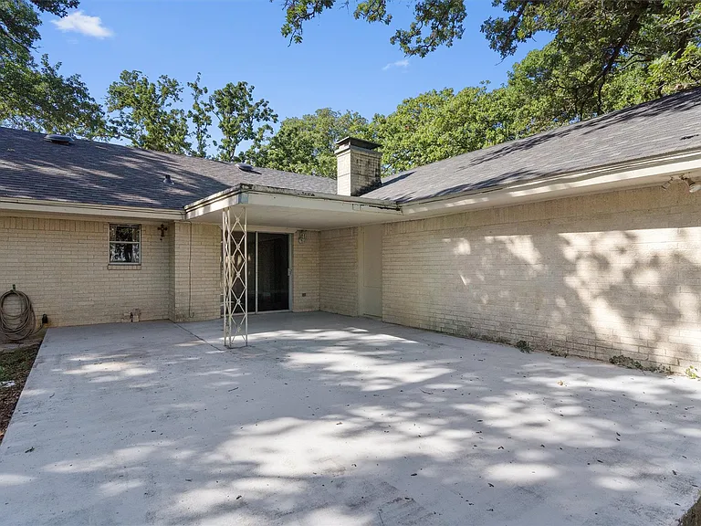 1601 Okelley Rd — Photo 34