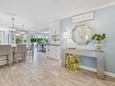 18 Abbey Villa CIRCLE #G, Fontana, WI, 53125