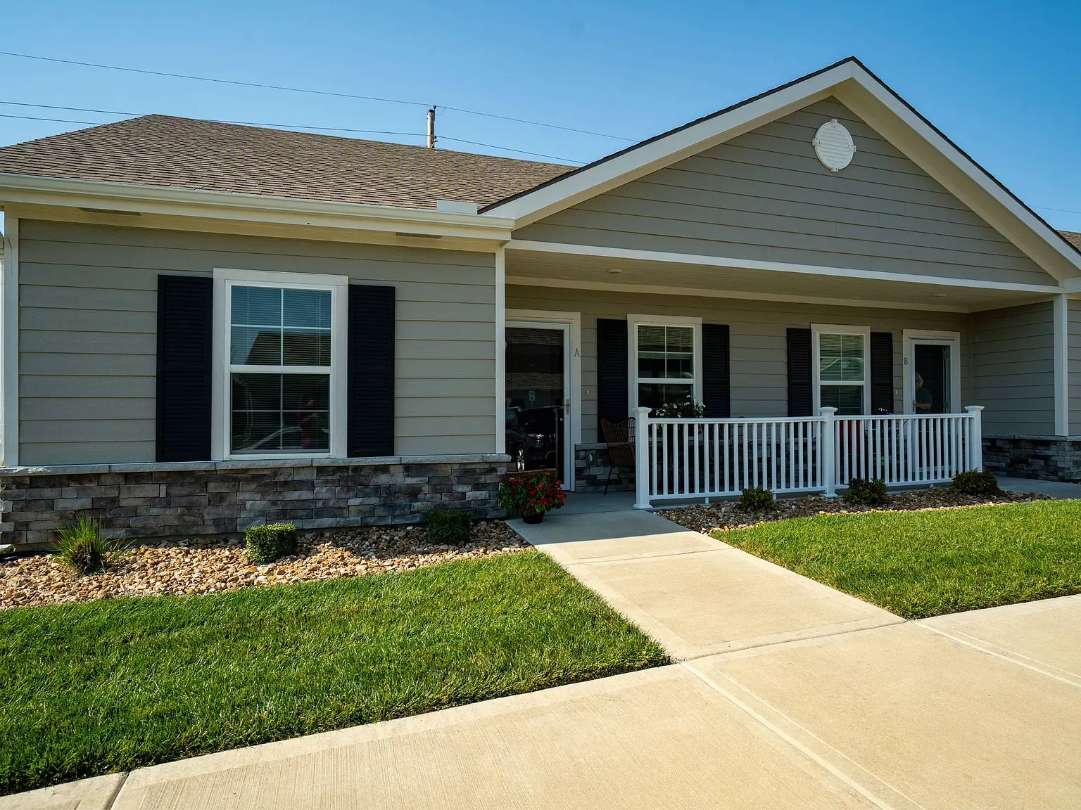 Traditions Townhomes — Photo 2