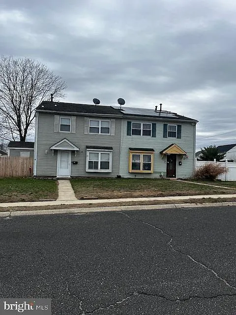 2 bed, 968 sqft, $2,000 — Photo 2