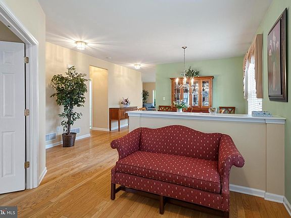 5th image of 2 Windy Reef Ct