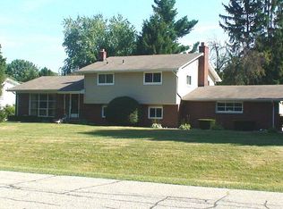 30087 Beacontree Rd, Farmington Hills, MI 48331