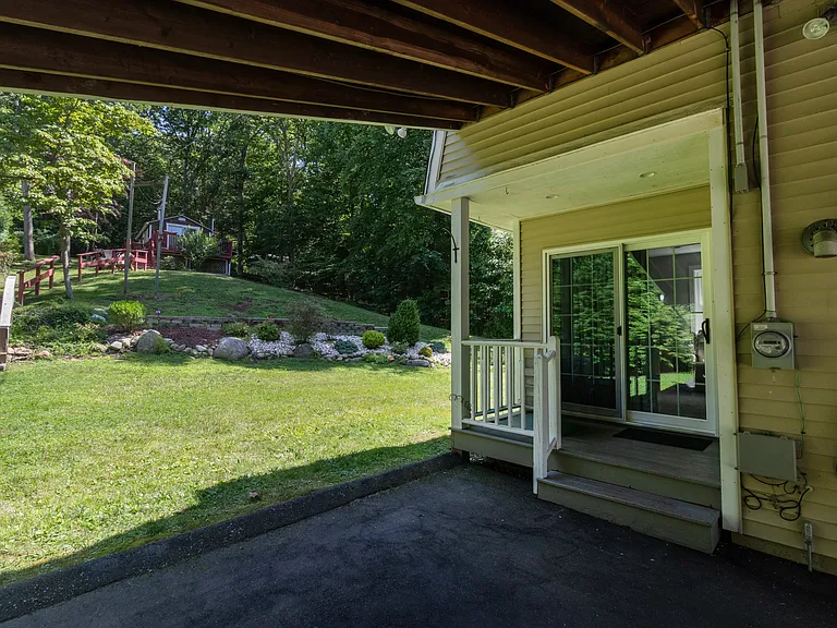 80 River Rd — Photo 16