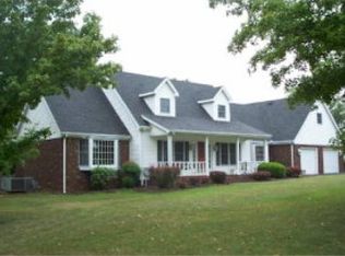 1130 Sanderson Dr, Hopkinsville, KY 42240
