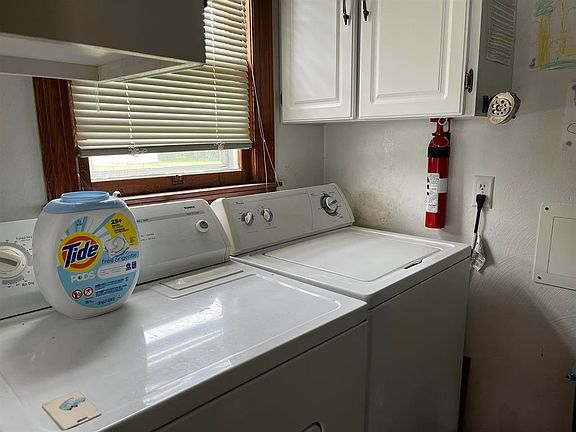 5th image of 4832 Grandview Dr
