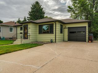 325 W Boulevard Ave, Bismarck, ND 58501