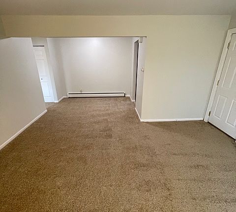 3rd image of 934 Rollins Road934 F
