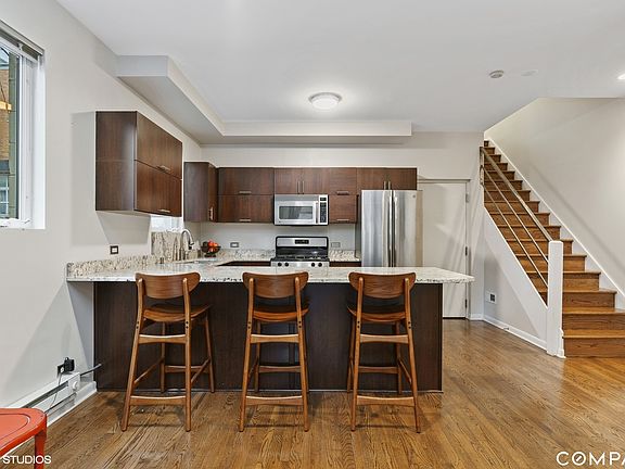 3rd image of 2524 W Bloomingdale Ave APT A