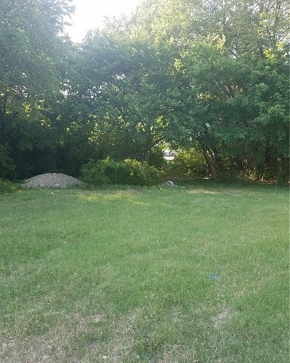 1st image of 1045 NE 10th St