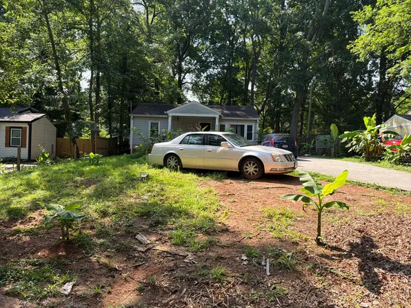 4169 Hanes Dr, Decatur, GA 30035