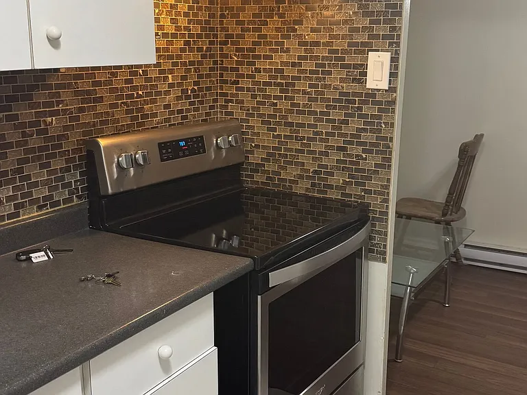1660 Bloor St #212 — Photo 13