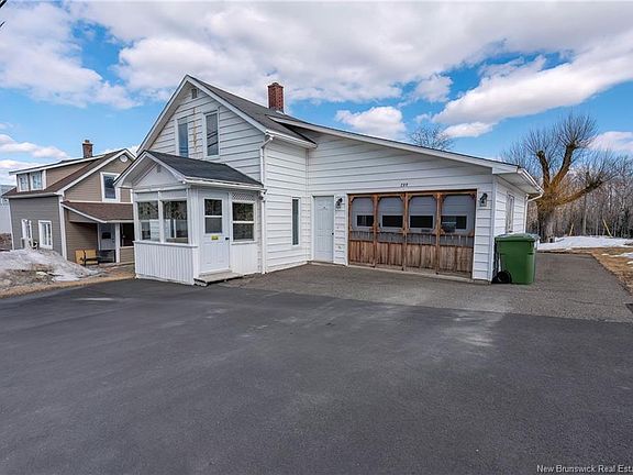 2nd image of 289 Portage Rd