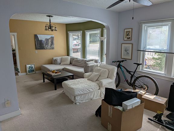 Spacious living room