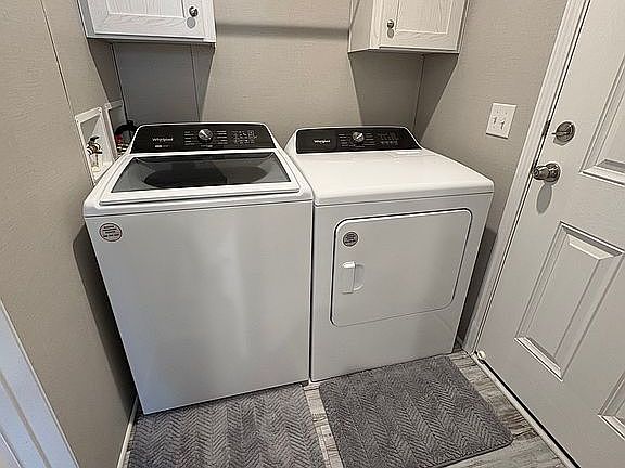 5th image of 360 E Tuttle Rd #9