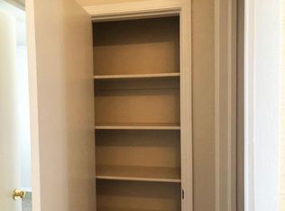 613 NW 21st St, Moore, OK 73160