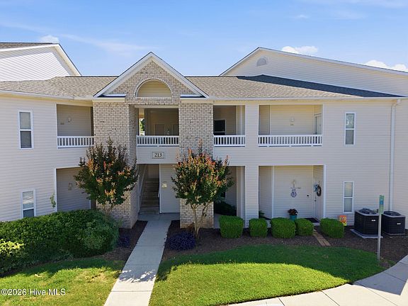 2nd image of 213 Fullford Lane Unit 103