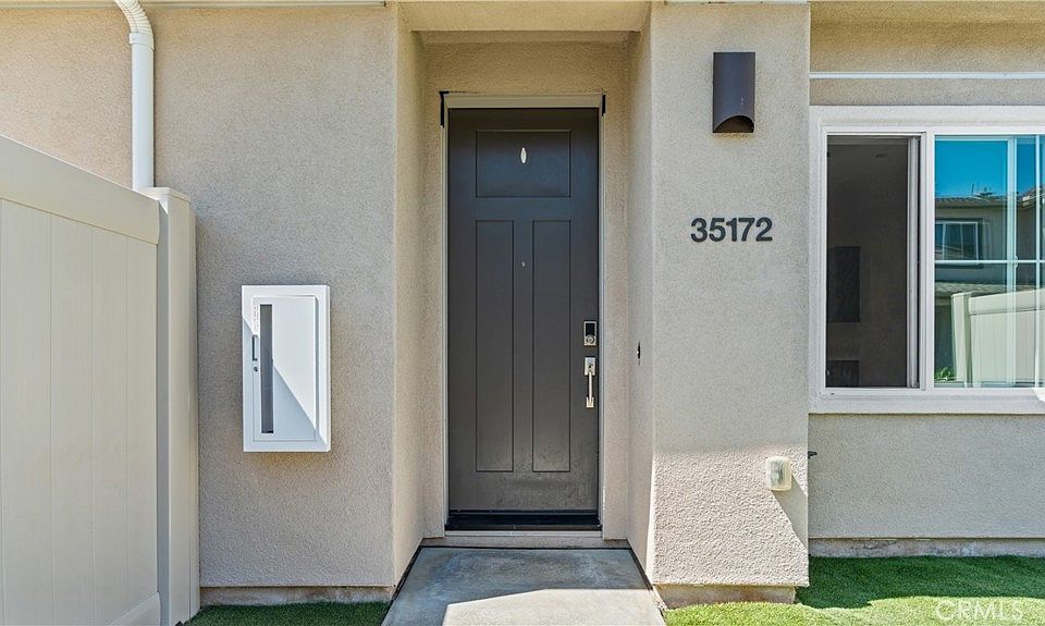 1st image of 35172 Grove Trl