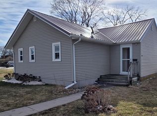 205 E Market St, Laurel, IA 50141