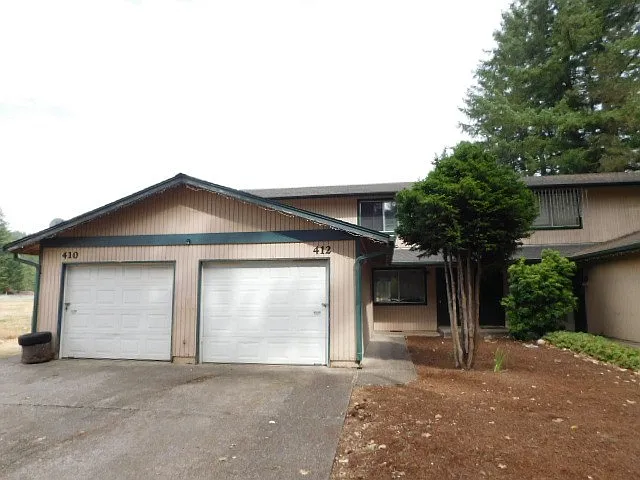 Building Photo - 410-416 SE 7th Ave
