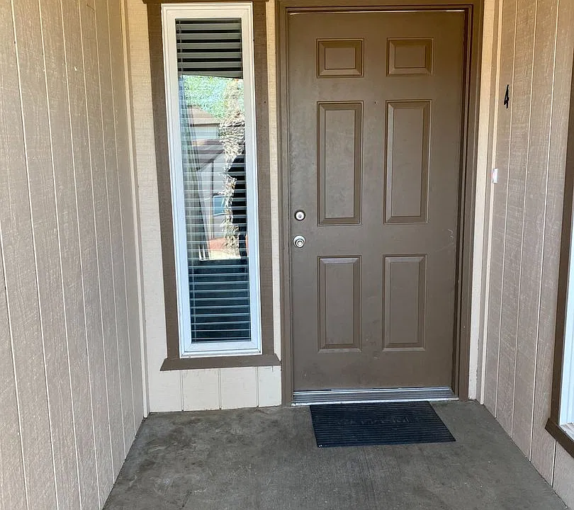 837 & 843 Lake Blvd #833-847