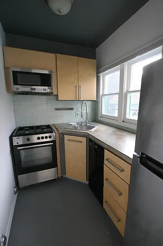 45 Ozone Ave #E Photo 1